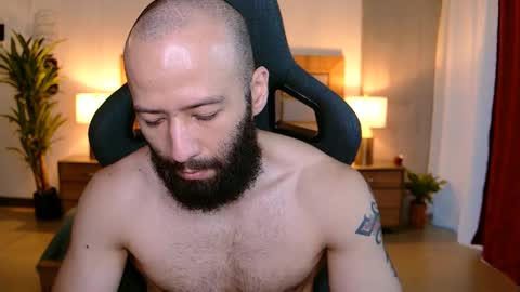 Snapshot of justin_hton chatting on 01.06.26 Justin online show from 01.06.26