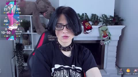 Snapshot of justin_twinkboy chatting on 12.27.24 JUSTIN online show from 12.27.24