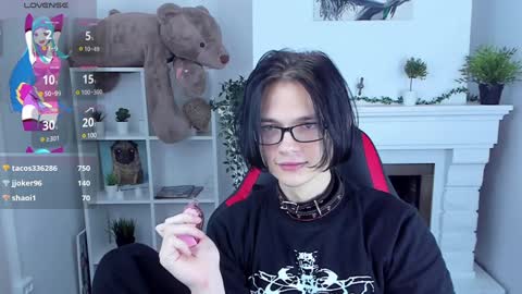 Snapshot of justin_twinkboy chatting on 01.13.25 JUSTIN online show from 01.13.25