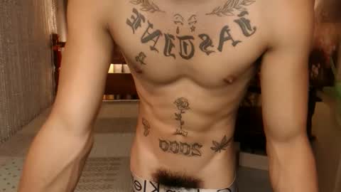 justine_hunk online show from 11.09.25