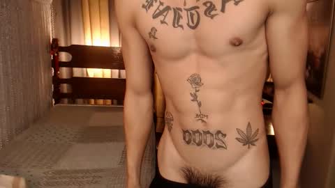 justine_hunk online show from 02.18.26