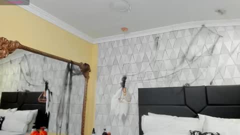 Justine online show from 11.03.25