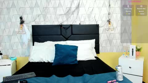 Justine online show from 11.06.25