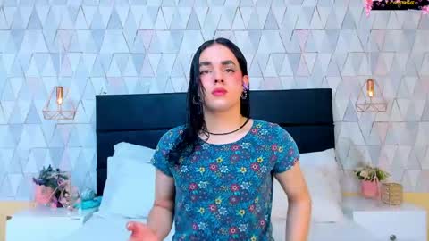 Justine online show from 04.17.26