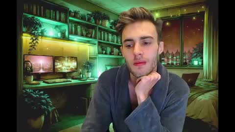 Snapshot of justinnordick chatting on 05.10.26 Hologram Guy online show from 05.10.26