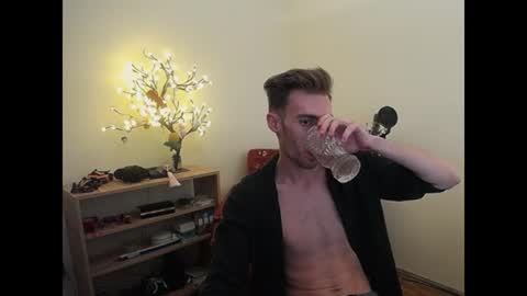 Hologram Guy online show from 06.29.26