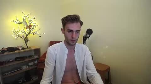 Hologram Guy online show from 07.06.26