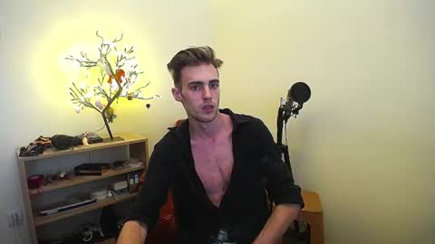 Hologram Guy online show from 07.11.26