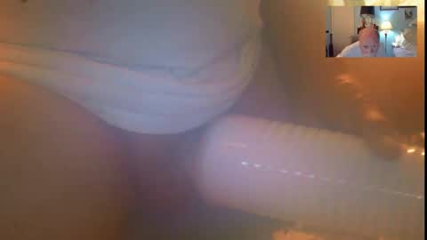 Snapshot of justjohn1012000 chatting on 10.21.25 justjohn online show from 10.21.25
