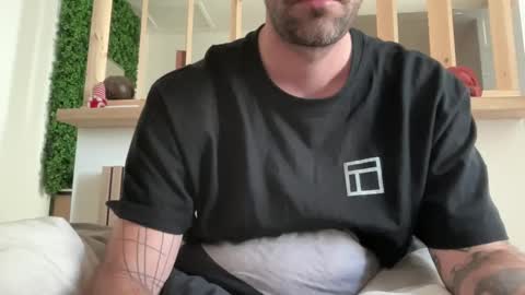 justmeandyou00 online show from 02.13.25