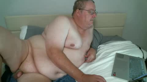 Snapshot of justmedm64 chatting on 10.21.25 justmedm64 online show from 10.21.25