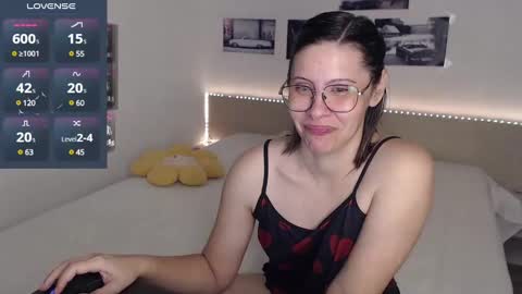 Julie online show from 12.02.24