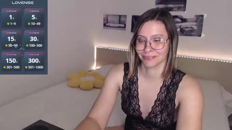 Julie online show from 12.05.24