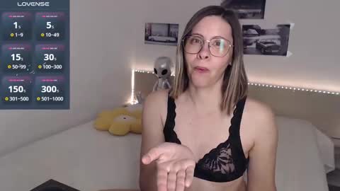 Julie online show from 01.01.25