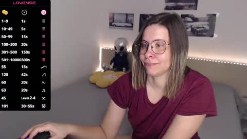 Julie online show from 02.05.25