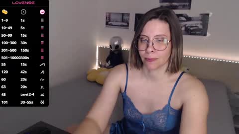 Julie online show from 02.07.25