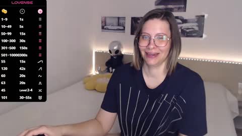 Julie online show from 03.12.25