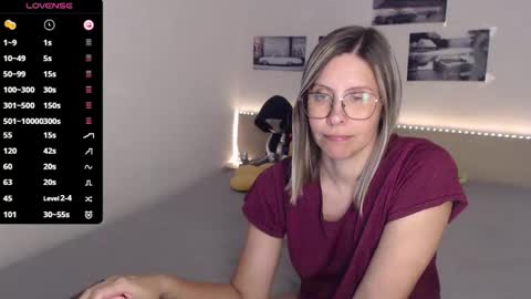 Julie online show from 09.15.25