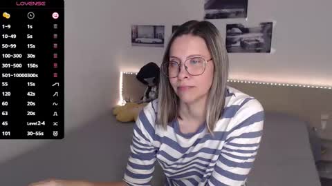 Julie online show from 09.29.25