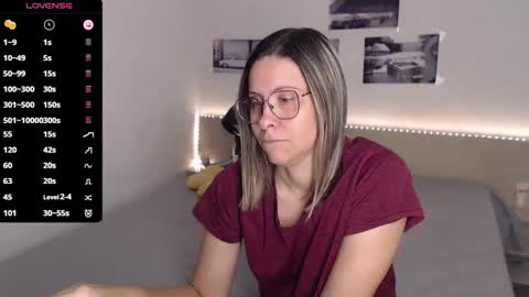 Julie online show from 10.04.25