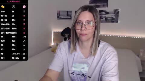 Julie online show from 10.08.25