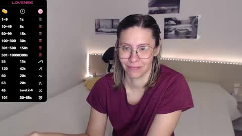 Julie online show from 10.11.25