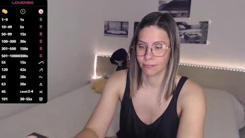 Julie online show from 11.06.25