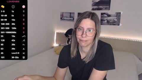 Julie online show from 11.07.25