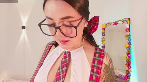 Emy online show from 09.30.25