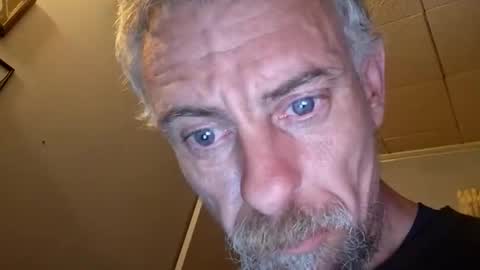 Snapshot of justwant2strokeit chatting on 04.05.26 justwant2strokeit online show from 04.05.26