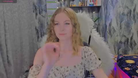 Snapshot of juxxxsybunx chatting on 09.29.25 Juxsy online show from 09.29.25