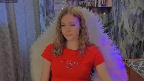 Snapshot of juxxxsybunx chatting on 10.08.25 Juxsy online show from 10.08.25