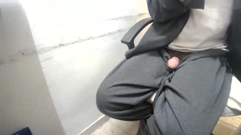 Snapshot of juz4 chatting on 12.19.24 juz4 online show from 12.19.24