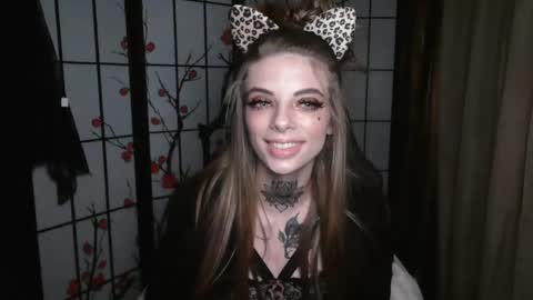 Snapshot of k8x4u chatting on 01.20.25 K8X4U LOVE ME online show from 01.20.25