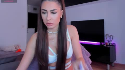 Snapshot of k_chic1 chatting on 03.05.25 k_chic1 online show from 03.05.25