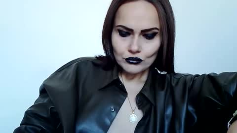 Snapshot of k_queen36 chatting on 12.19.25 k_queen36 online show from 12.19.25