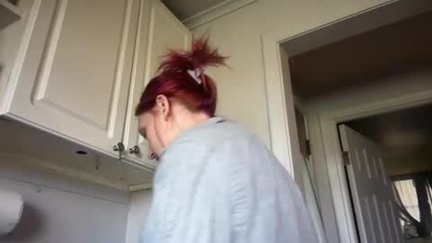 Snapshot of kaceelynn chatting on 10.31.25 Kac online show from 10.31.25