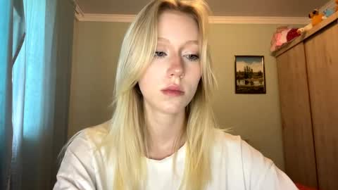 Snapshot of kacicasal chatting on 06.03.26 Mia 1st day here online show from 06.03.26