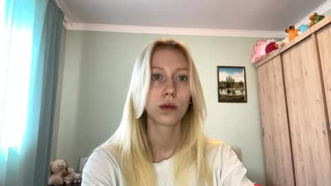 Snapshot of kacicasal chatting on 06.04.26 Mia 1st day here online show from 06.04.26