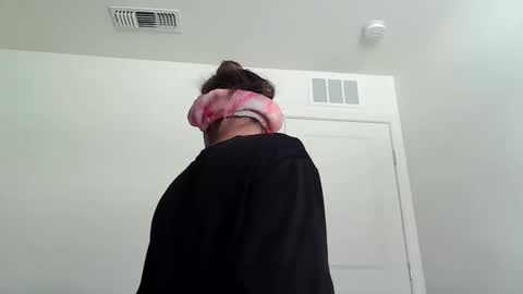 kaelagreen online show from 04.07.26