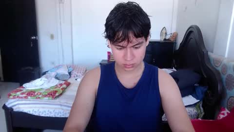 Snapshot of kafer_1022 chatting on 12.05.25 kafer online show from 12.05.25