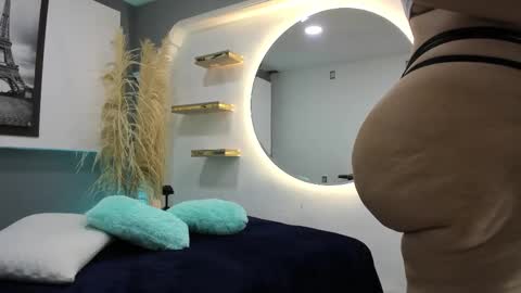 Antonella online show from 11.05.25