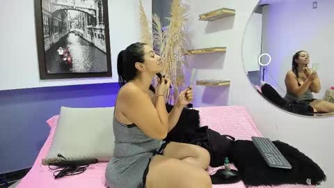 Antonella online show from 01.12.26