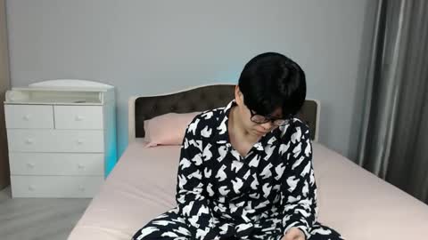 Kai Chicken online show from 12.04.25