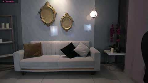 Kaia Ferreira online show from 10.04.25