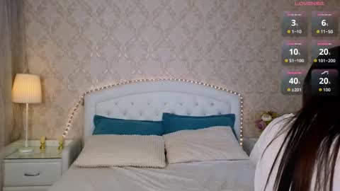 Kaia Monday Thursday FridaySaturdaySunday online show from 10.26.25