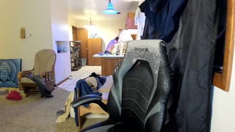 Kaiku77 online show from 10.04.25