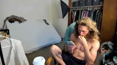 Snapshot of kaiku77 chatting on 05.17.26 Kaiku77 online show from 05.17.26