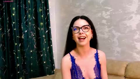 Snapshot of kailalewis chatting on 01.08.26 Kaila Lewis online show from 01.08.26