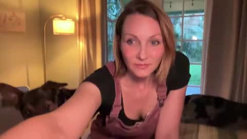 Snapshot of kaileeshy chatting on 01.22.25 Kailee Smile online show from 01.22.25